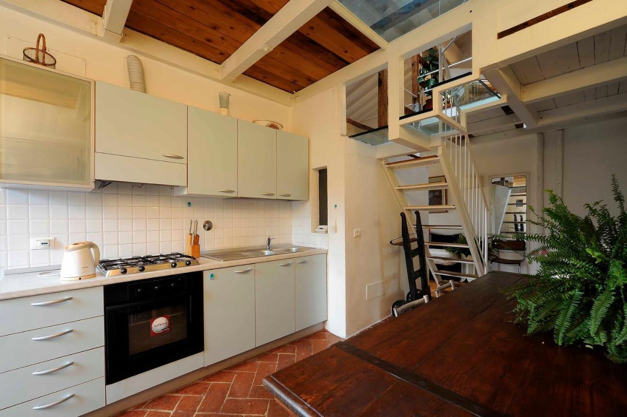 フィレンツェLa Casa Dei Legni Parlantiアパートメント エクステリア 写真